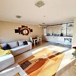 Cozy Open Space Home Near Old City Center Of Timisoara With Private Parking Space