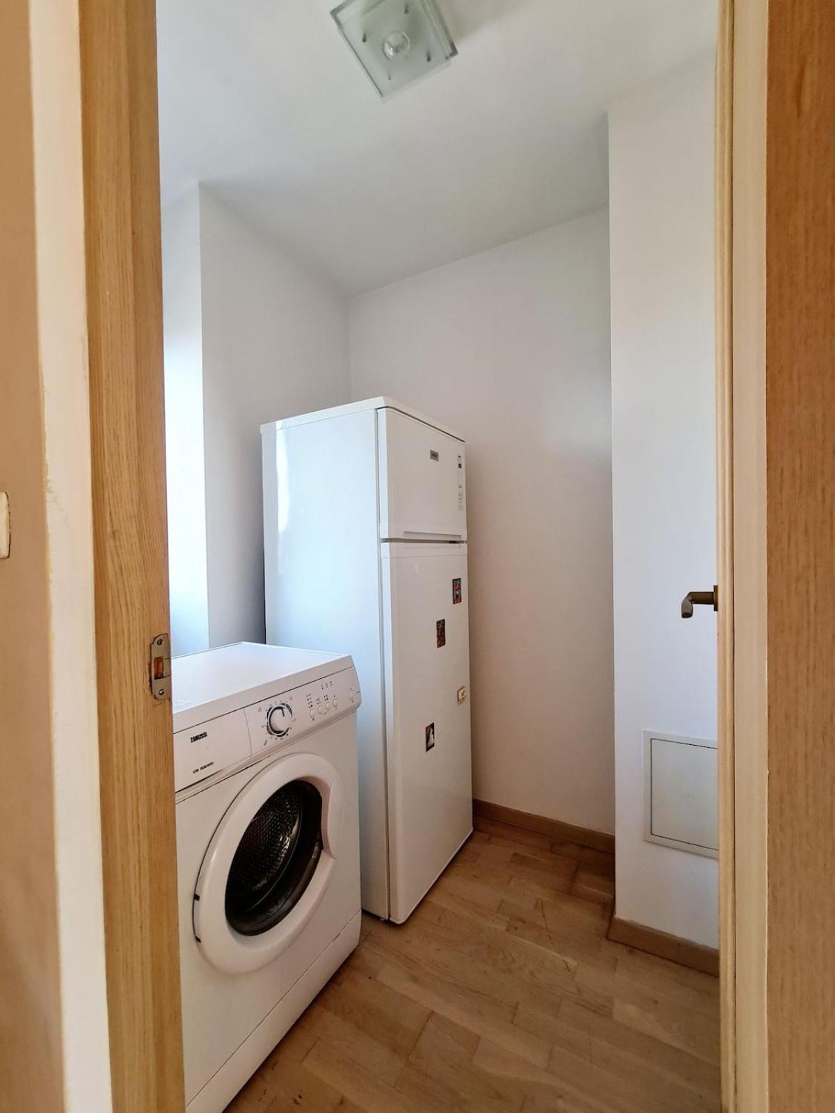 Cozy Open Space Near Old Center Of With Private Parking Space Apartament *