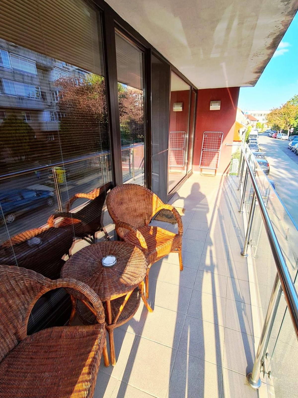 Cozy Open Space Near Old Center Of With Private Parking Space Apartament Timişoara